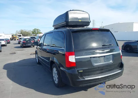 2016 Chrysler Town & Country Touring from USA, damaged, VIN 2C4RC1BG6GR291019